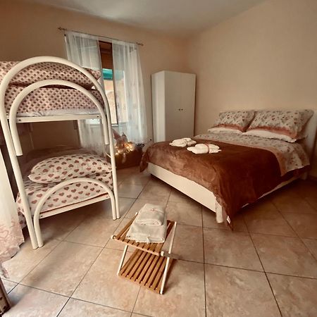 Appartamento Blessingnarrowstreet95 Napoli Esterno foto