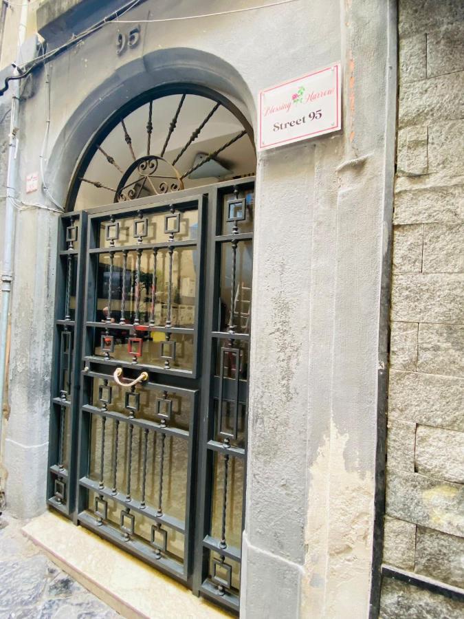 Appartamento Blessingnarrowstreet95 Napoli Esterno foto