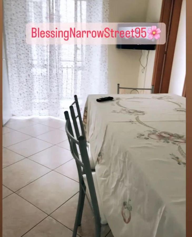 Appartamento Blessingnarrowstreet95 Napoli Esterno foto
